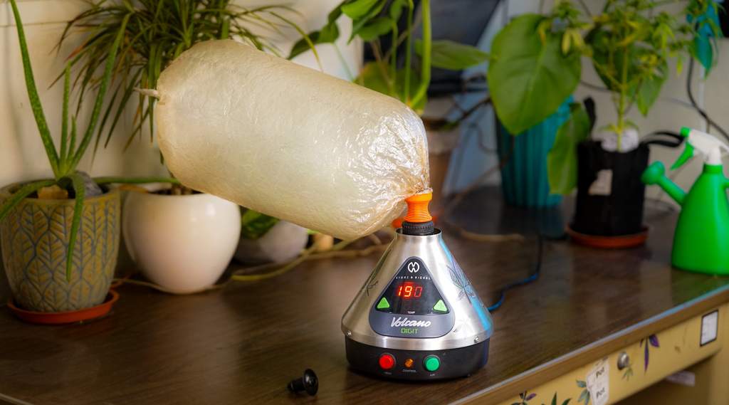 volcano tabletop vaporizer using convection heat to fill a bag with cannabis vapor
