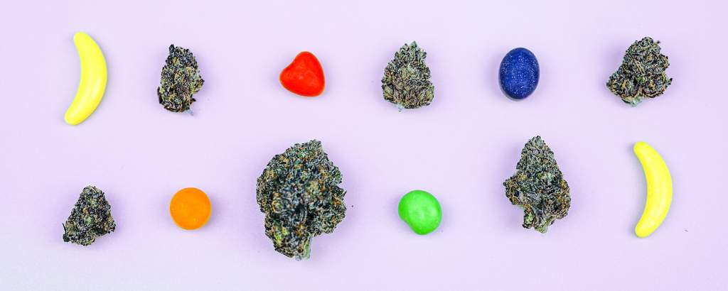 runtz weed buds with runts candy