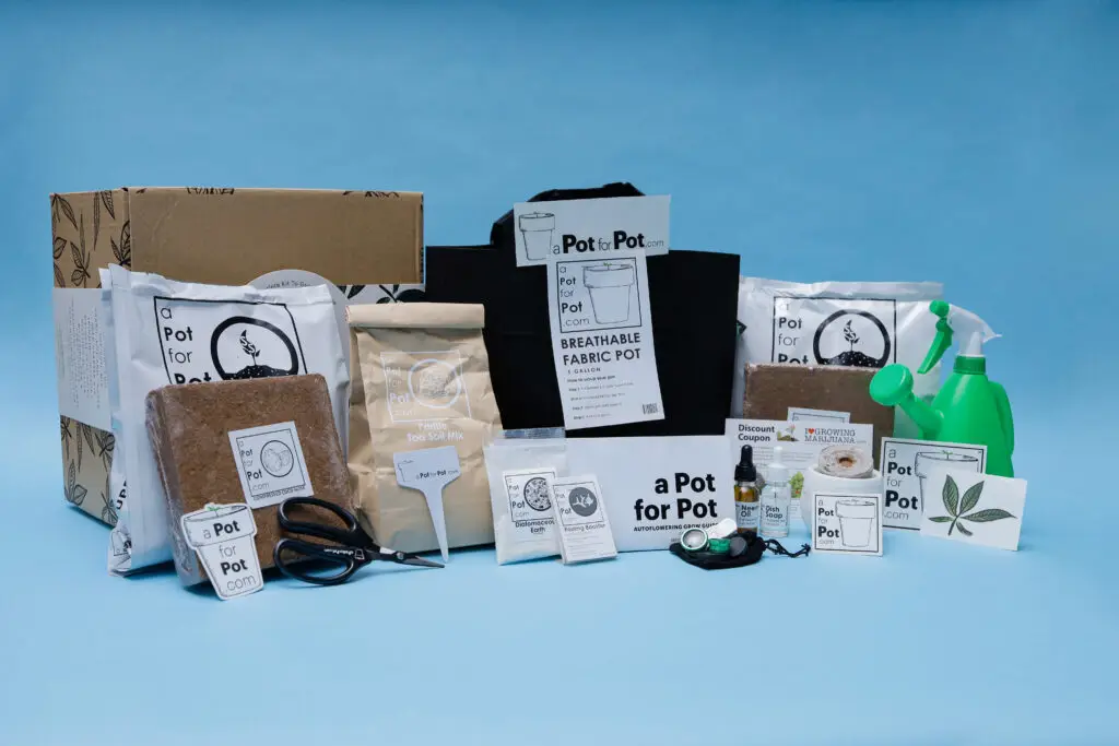 All the parts to the complete grow kit with seeds for cannabis